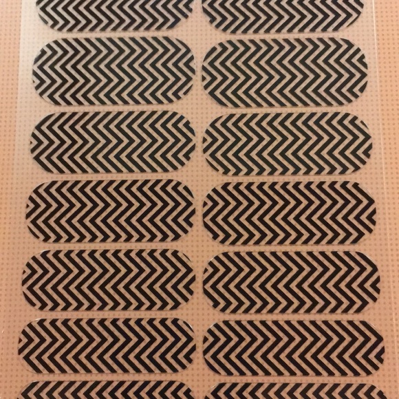 🌻 5/$25 NWT Full Sheet Jamberry Nail Wraps - Picture 2 of 2